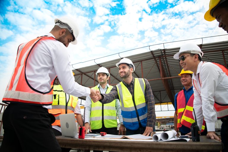Construction engineers, architects, and foremen form a group.